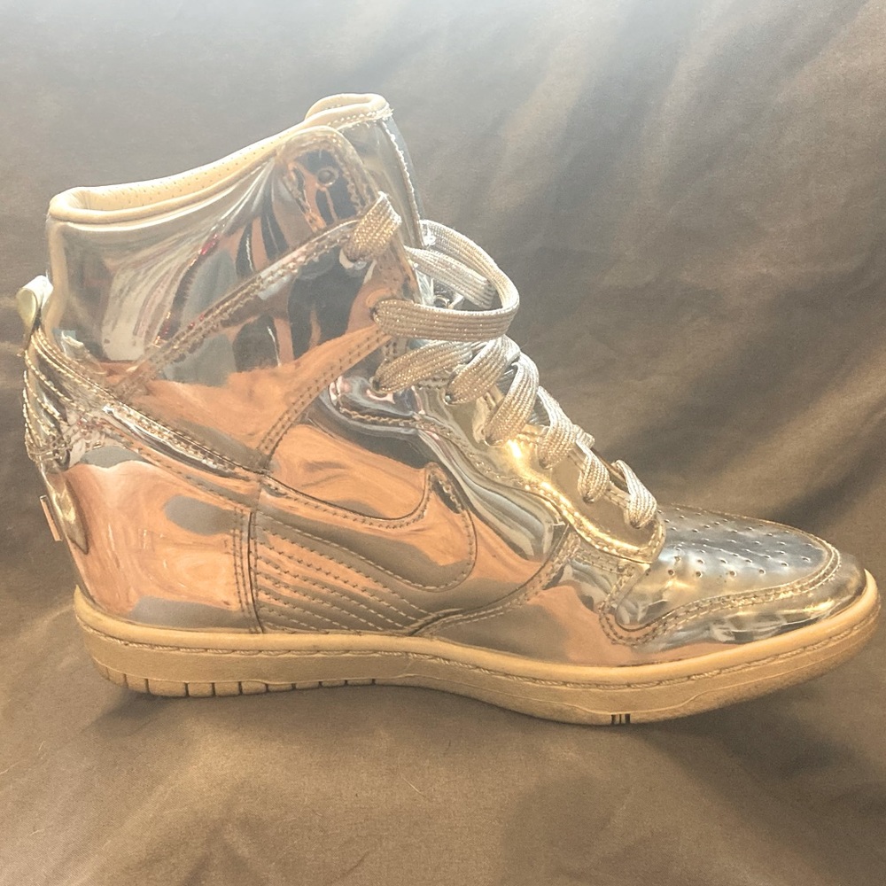 RARE DISCONTINUED NIKE SKY HI DUNKS LIQUID SILVER SZ 7